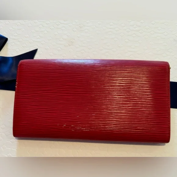 LOUIS VUITTON EPI LONG WALLET - Picture 13 of 17